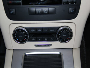 2015O° GLK 300 4MATIC r п؅^