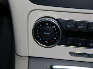 2015O° GLK 300 4MATIC r п؅^