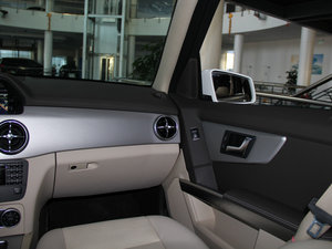 2015O° GLK 300 4MATIC r п؅^