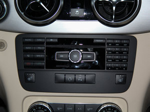 2015O° GLK 300 4MATIC r п؅^