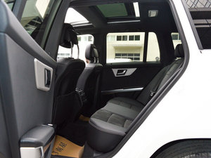 2015O° GLK 300 4MATIC r g