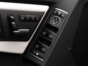 2015O° GLK 300 4MATIC r п؅^