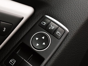 2015O° GLK 300 4MATIC r п؅^