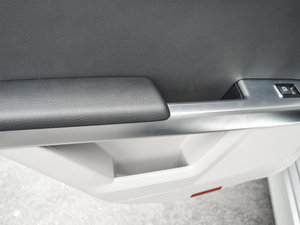 2015O° GLK 260 4MATIC Ӹ g