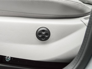 2015O° GLK 260 4MATIC Ӹ g