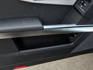 2015O° GLK 260 4MATIC r g