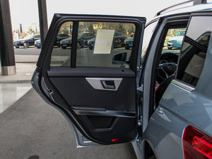 2015O° GLK 260 4MATIC r g