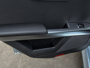 2015O° GLK 260 4MATIC r g