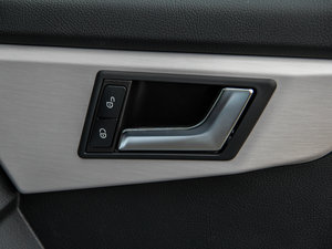 2015O° GLK 260 4MATIC r g