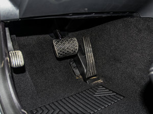 2015O° GLK 260 4MATIC r g