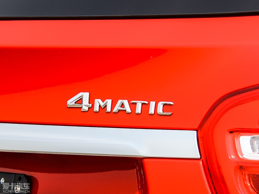 2015YGLA GLA 220 4MATIC A