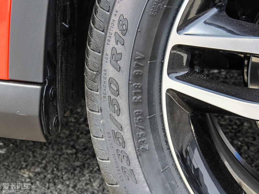 2015YGLA GLA 220 4MATIC A