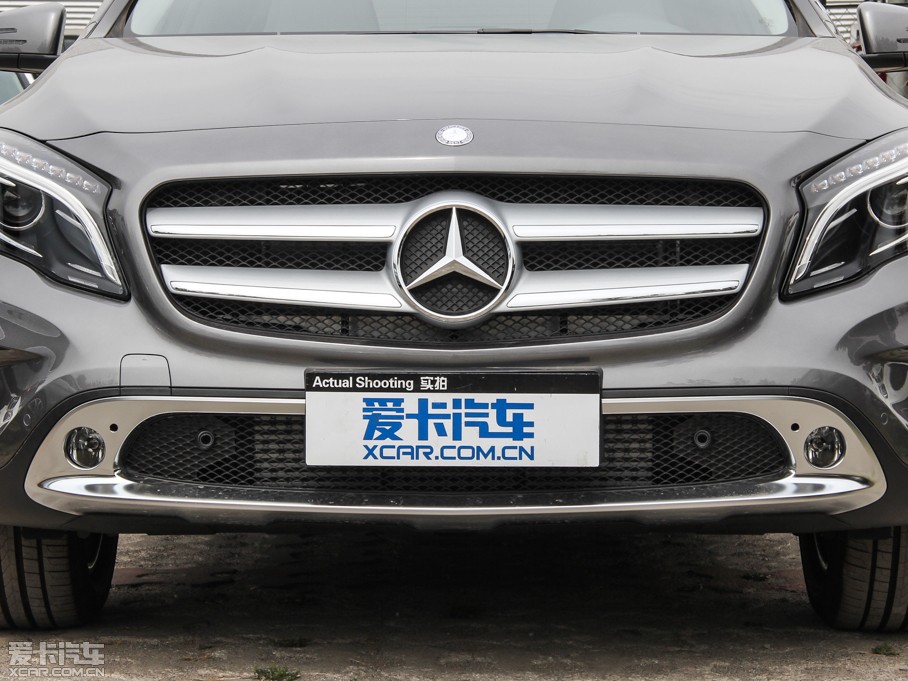 2015YGLA GLA 220 4MATIC r