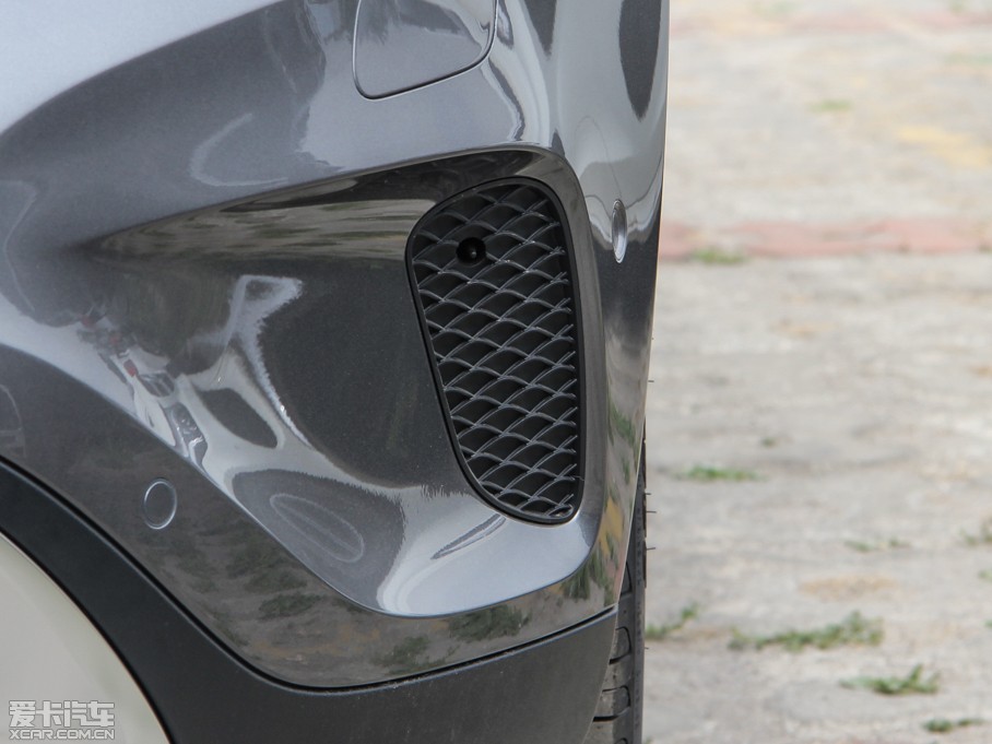 2015YGLA GLA 220 4MATIC r