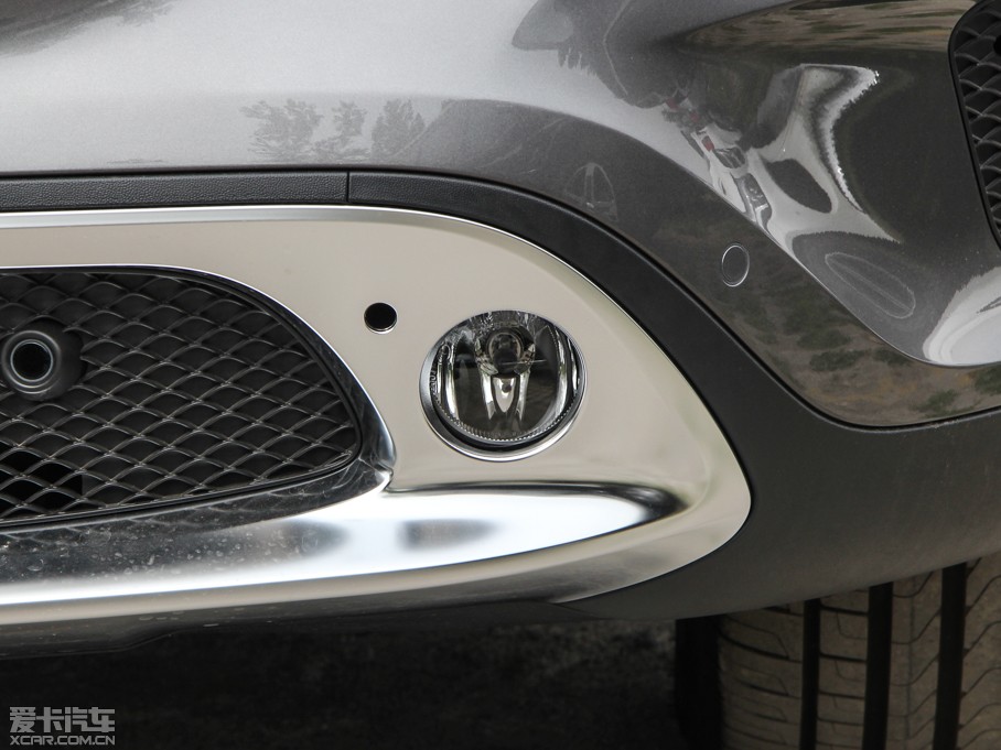 2015YGLA GLA 220 4MATIC r(sh)