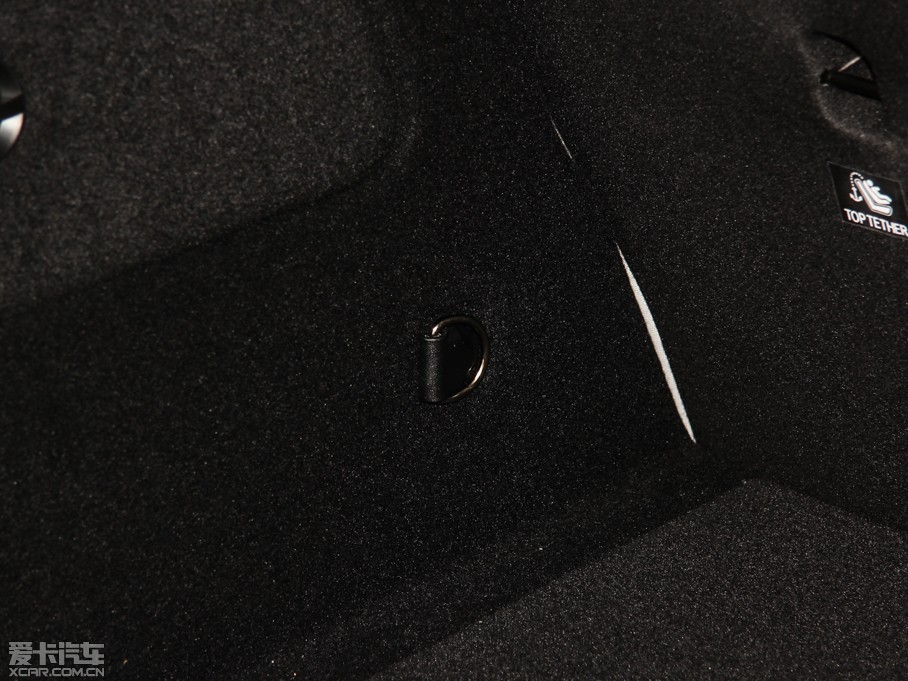 2015YGLA GLA 220 4MATIC r