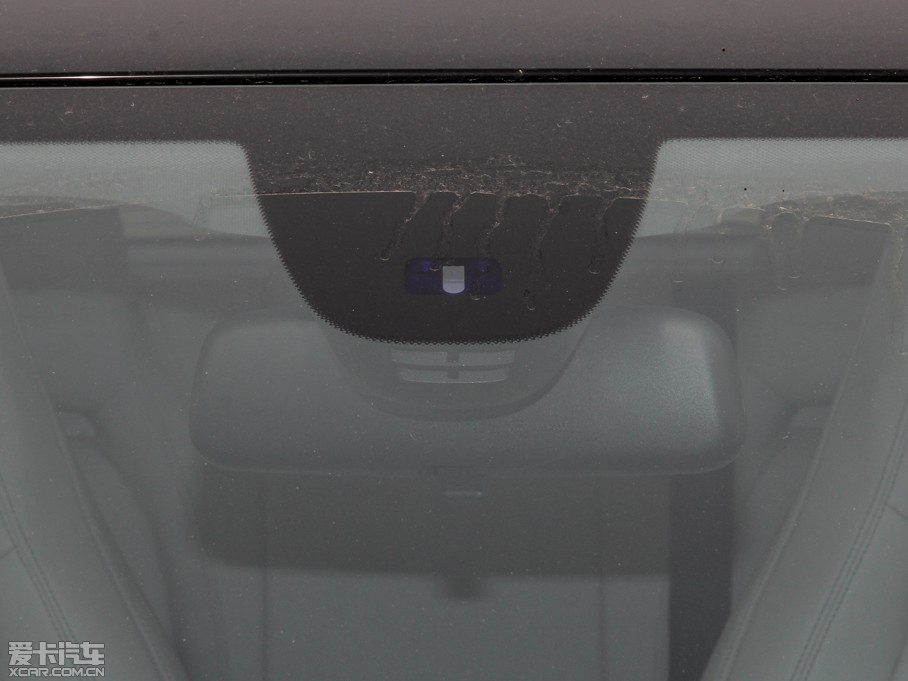 2015YGLA GLA 220 4MATIC r