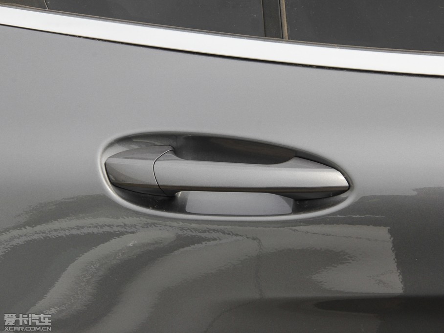 2015YGLA GLA 220 4MATIC r