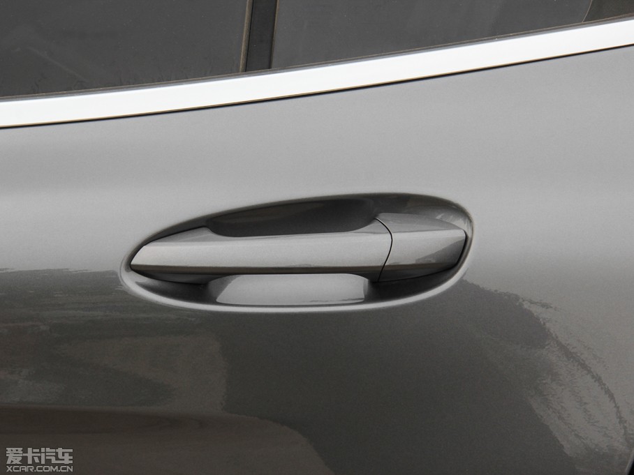 2015YGLA GLA 220 4MATIC r