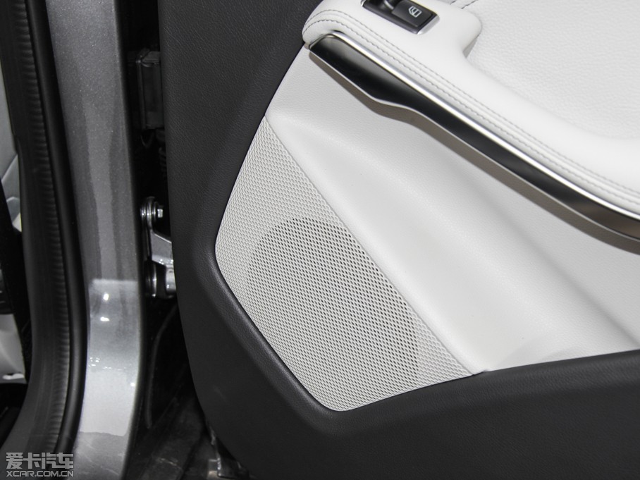 2015YGLA GLA 220 4MATIC r