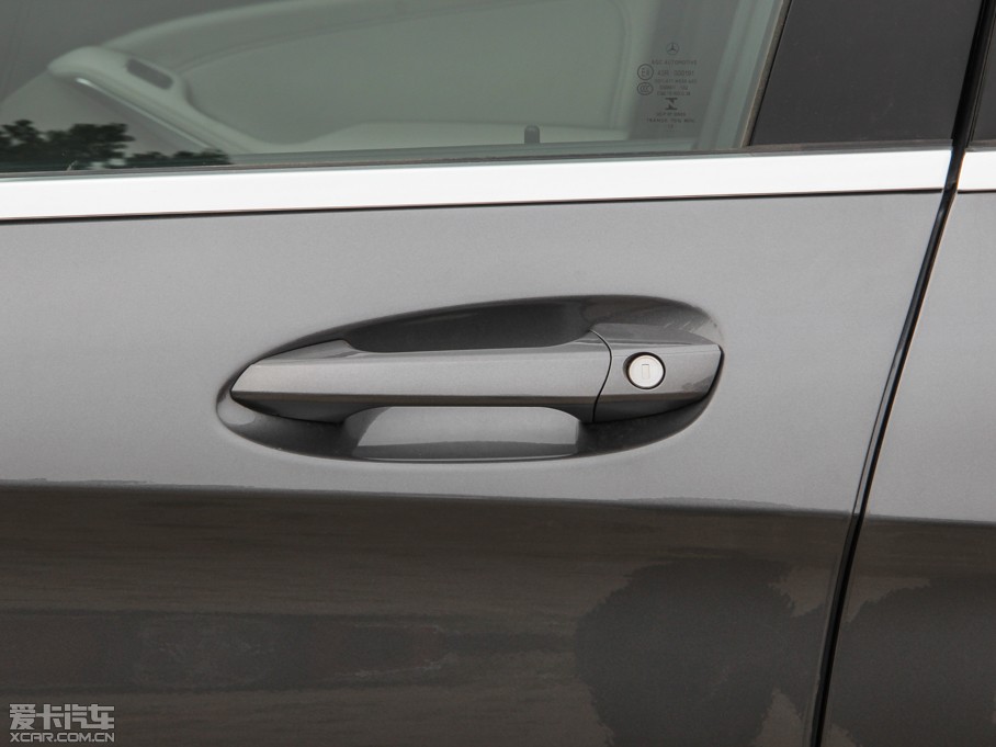 2015YGLA GLA 220 4MATIC r