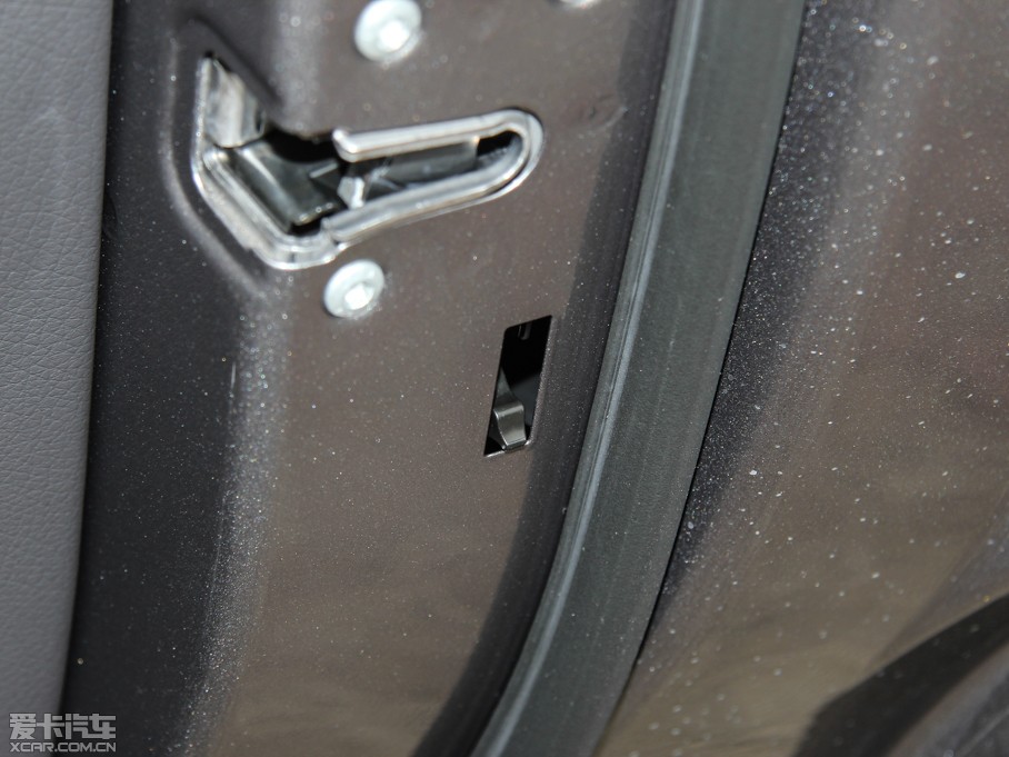 2015YGLA GLA 220 4MATIC r