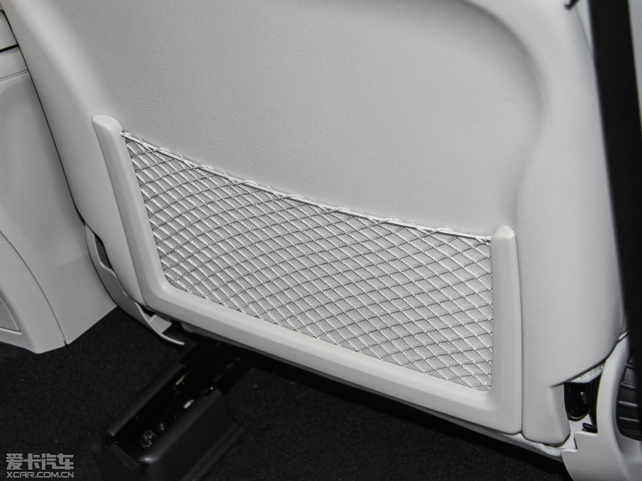 2015YGLA GLA 220 4MATIC r