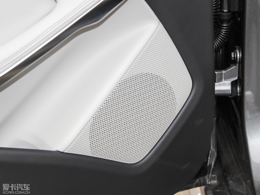 2015YGLA GLA 220 4MATIC r