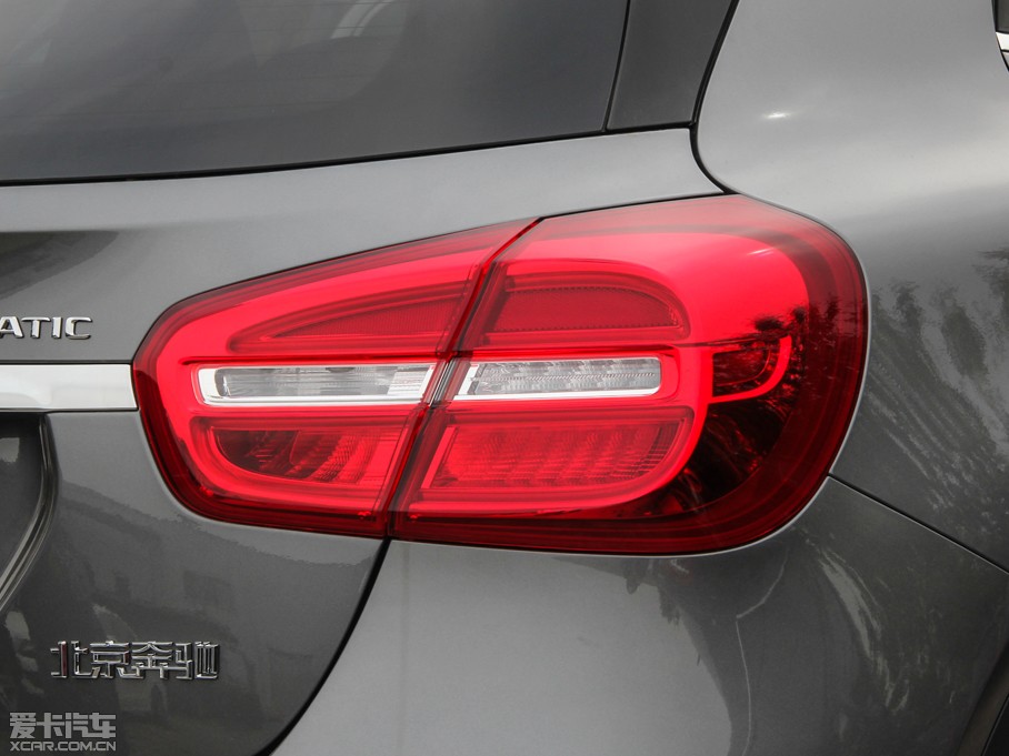 2015YGLA GLA 220 4MATIC r(sh)