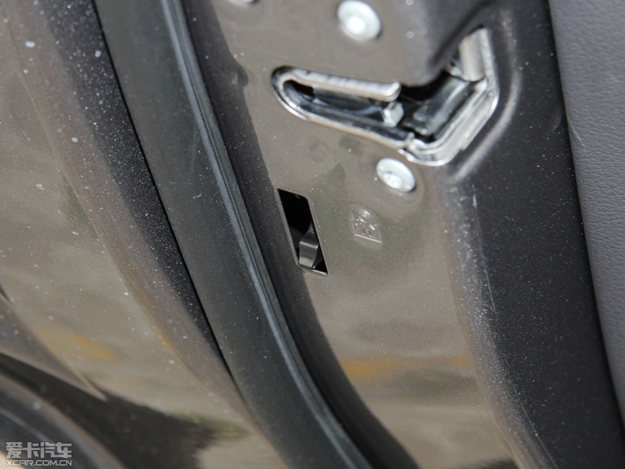 2015YGLA GLA 220 4MATIC r(sh)