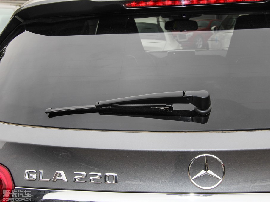 2015YGLA GLA 220 4MATIC r