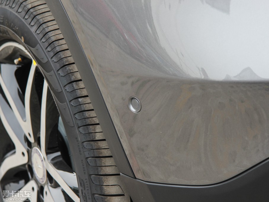 2015YGLA GLA 220 4MATIC r