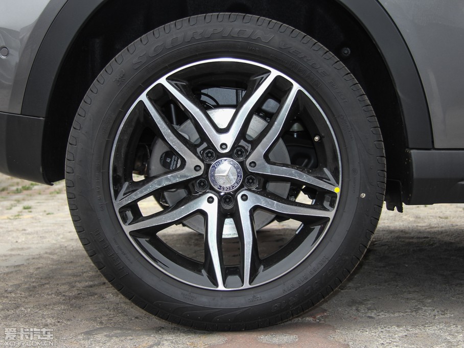 2015YGLA GLA 220 4MATIC r(sh)