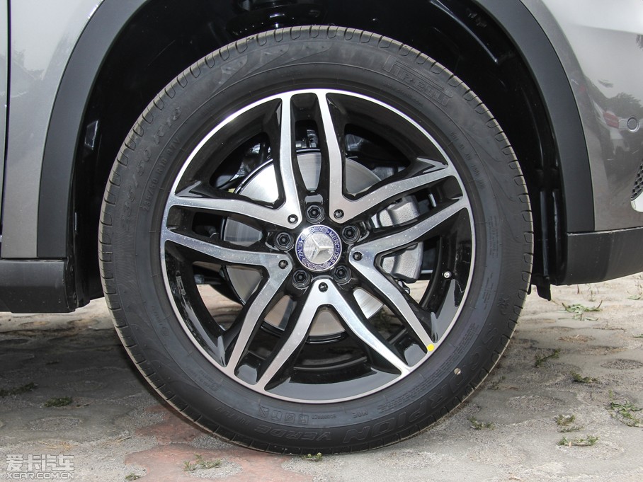 2015YGLA GLA 220 4MATIC r(sh)