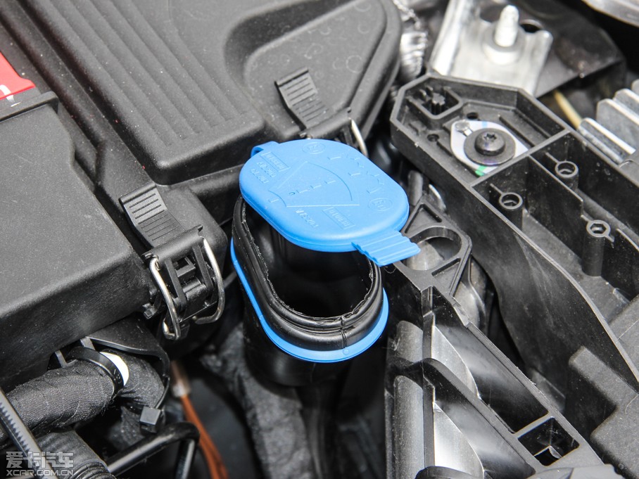 2015YGLA GLA 220 4MATIC r