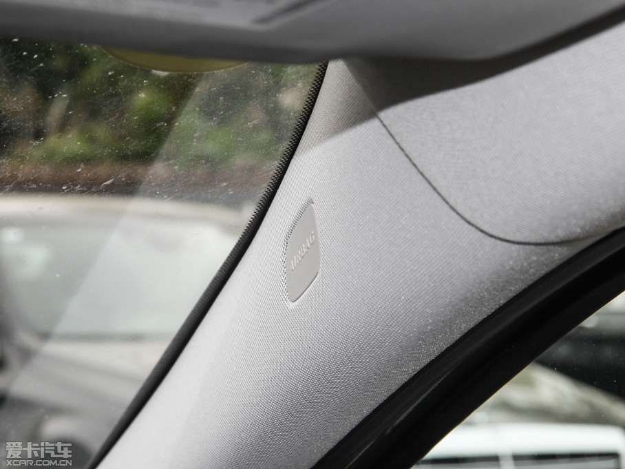 2015YGLA GLA 220 4MATIC r