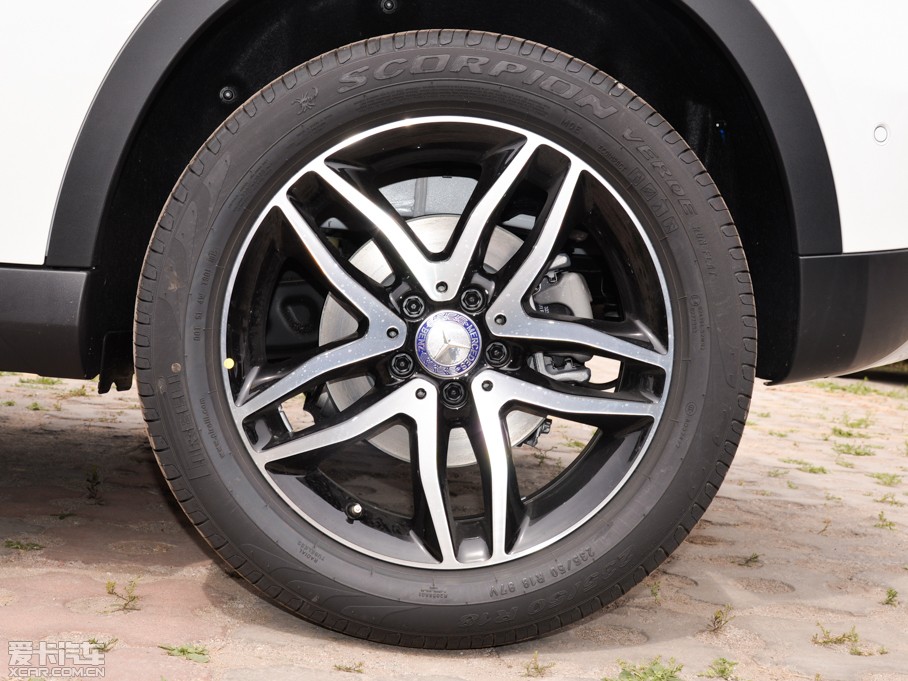 2015YGLA GLA 200 r(sh)