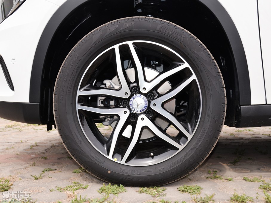 2015YGLA GLA 200 r