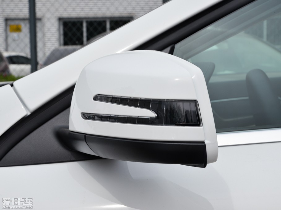 2015YGLA GLA 200 r