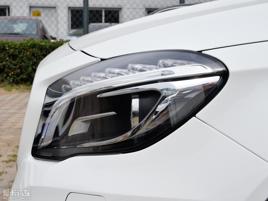 2015YGLA GLA 200 r