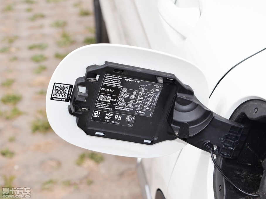 2015YGLA GLA 200 r