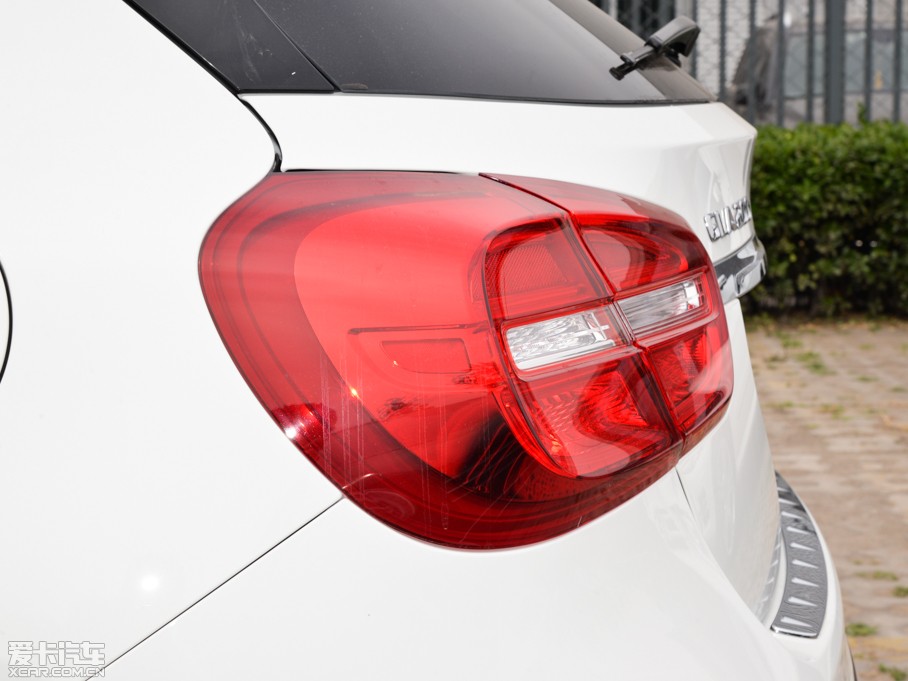 2015YGLA GLA 200 r