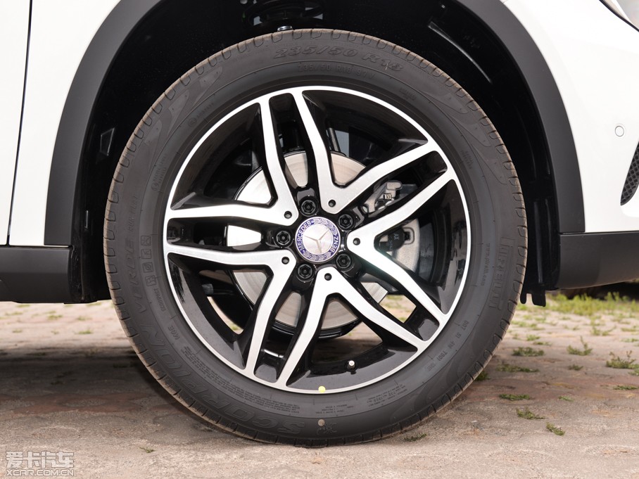 2015YGLA GLA 200 r(sh)