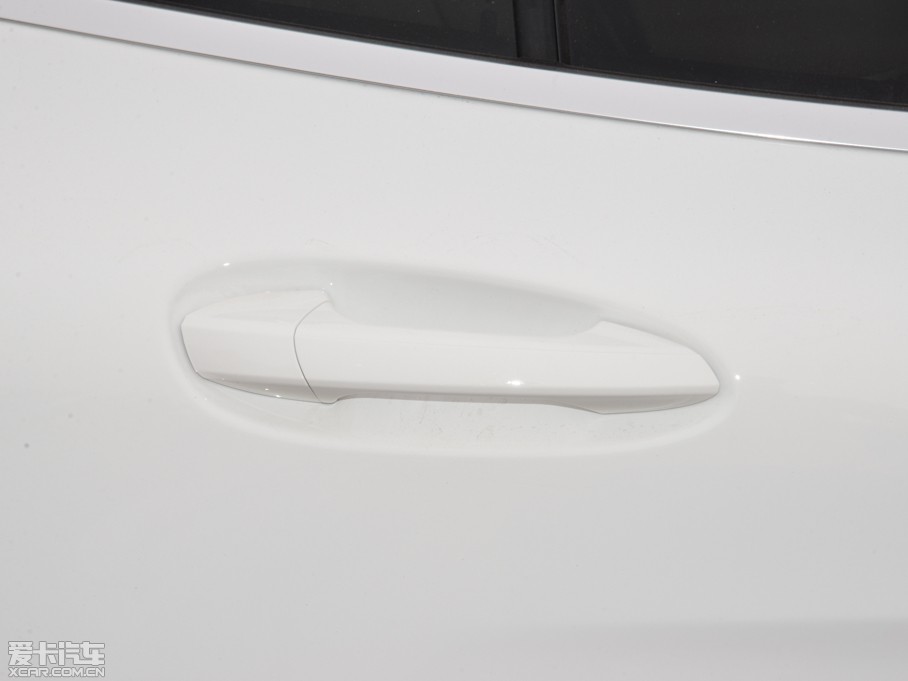 2015YGLA GLA 200 r(sh)