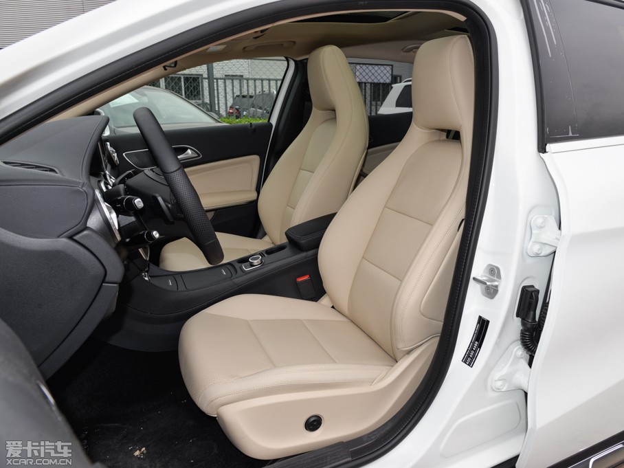 2015YGLA GLA 200 r