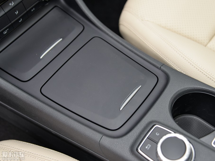 2015YGLA GLA 200 r