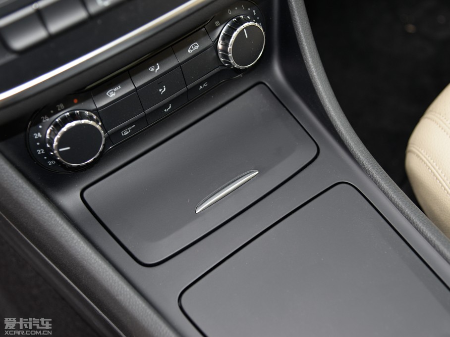 2015YGLA GLA 200 r(sh)