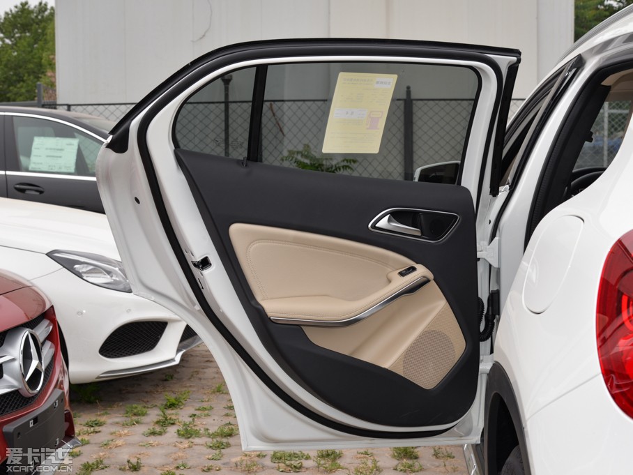 2015YGLA GLA 200 r