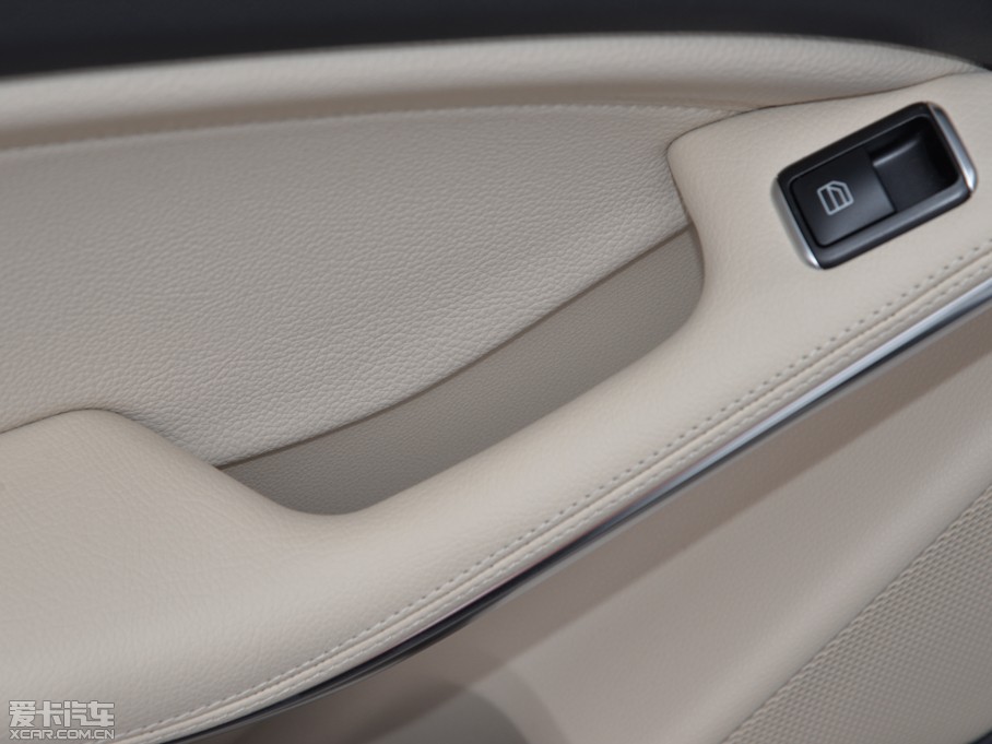 2015YGLA GLA 200 r