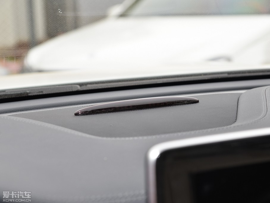 2015YGLA GLA 200 r(sh)